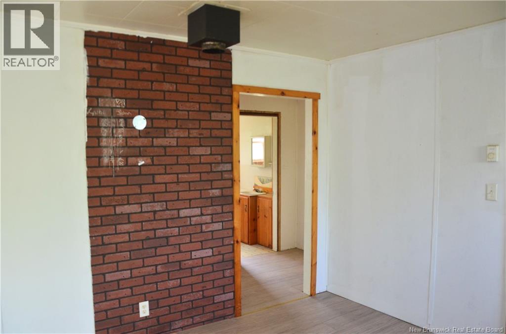 137 Harvey Road, Mcadam, New Brunswick  E6J 1A1 - Photo 11 - NB147488