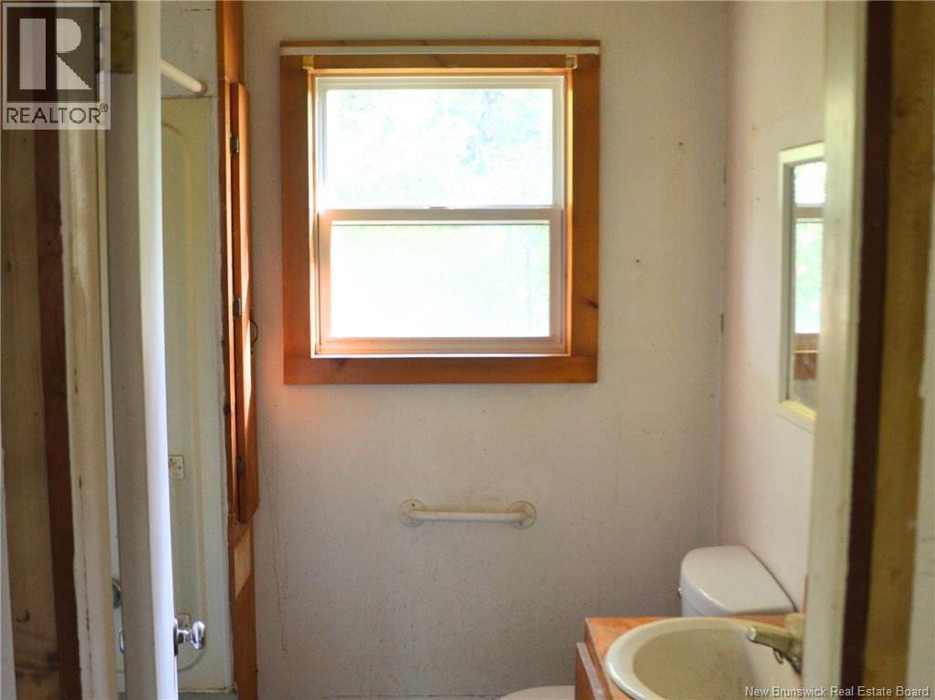 137 Harvey Road, Mcadam, New Brunswick  E6J 1A1 - Photo 21 - NB147488