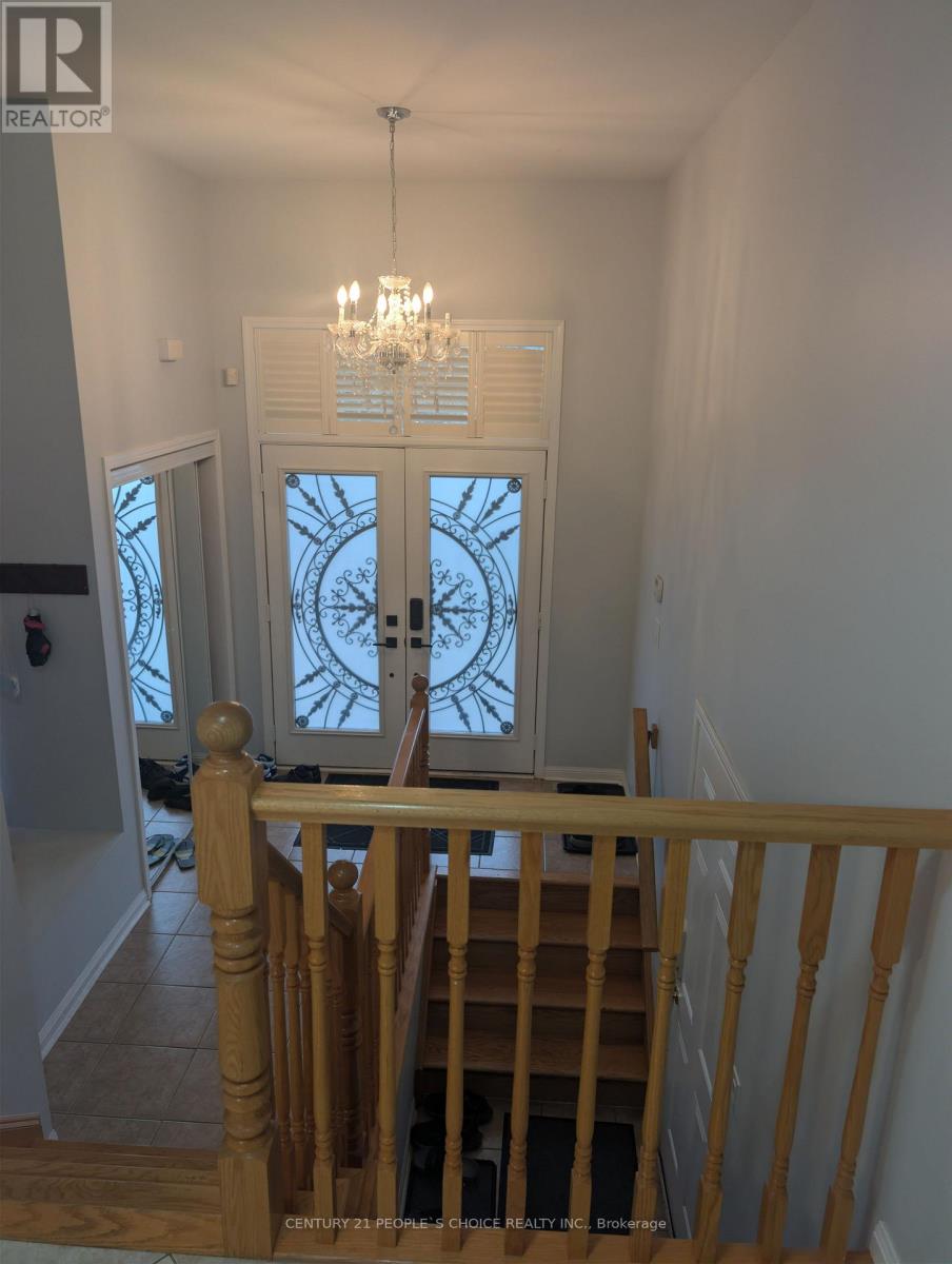 228 Fandango Drive, Brampton, Ontario  L6X 0M1 - Photo 3 - W13778138