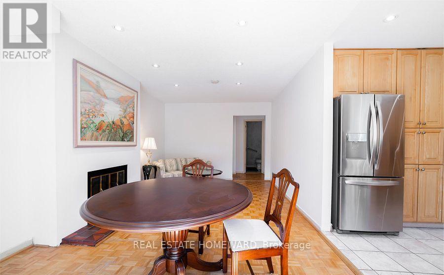27 Drumern Crescent, Richmond Hill, Ontario  L4C 5H9 - Photo 10 - N13777582