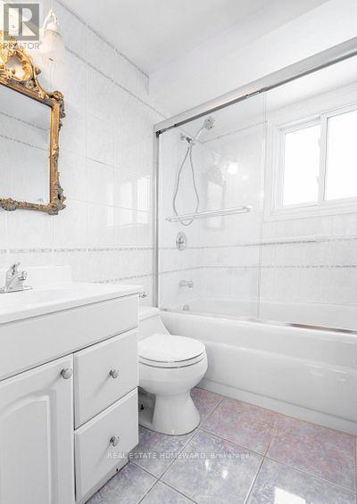 27 Drumern Crescent, Richmond Hill, Ontario  L4C 5H9 - Photo 29 - N13777582