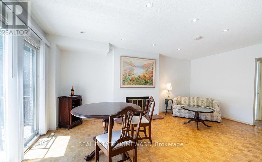 27 Drumern Crescent, Richmond Hill, Ontario  L4C 5H9 - Photo 13 - N13777582