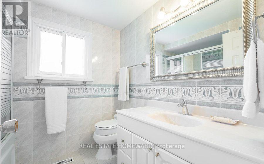 27 Drumern Crescent, Richmond Hill, Ontario  L4C 5H9 - Photo 24 - N13777582
