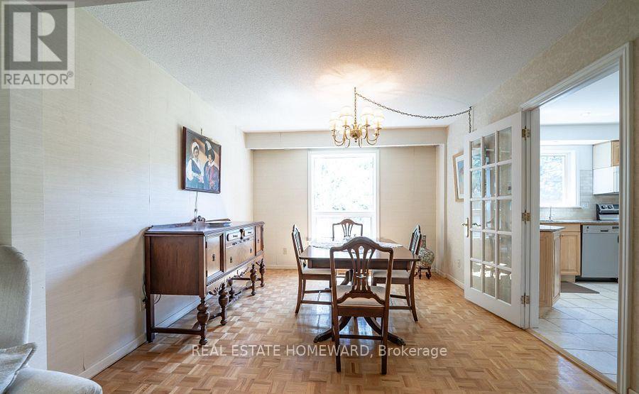 27 Drumern Crescent, Richmond Hill, Ontario  L4C 5H9 - Photo 6 - N13777582