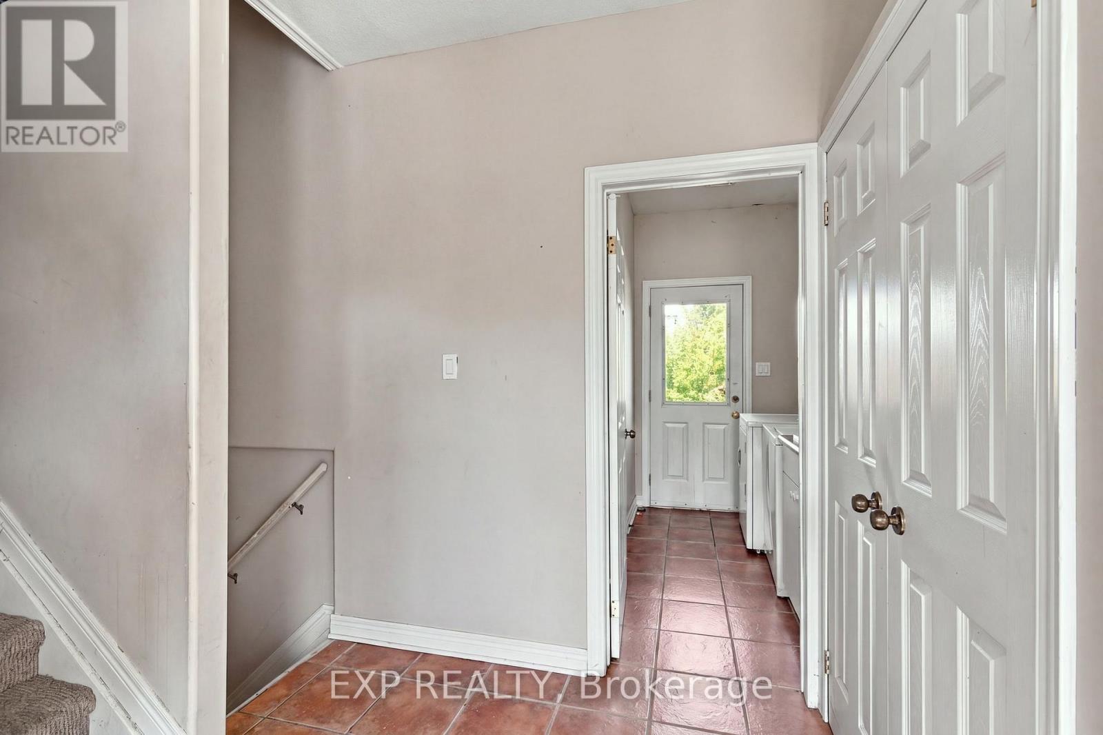 59 Parker Street, St. Catharines, Ontario  L2S 1W1 - Photo 4 - X13778162