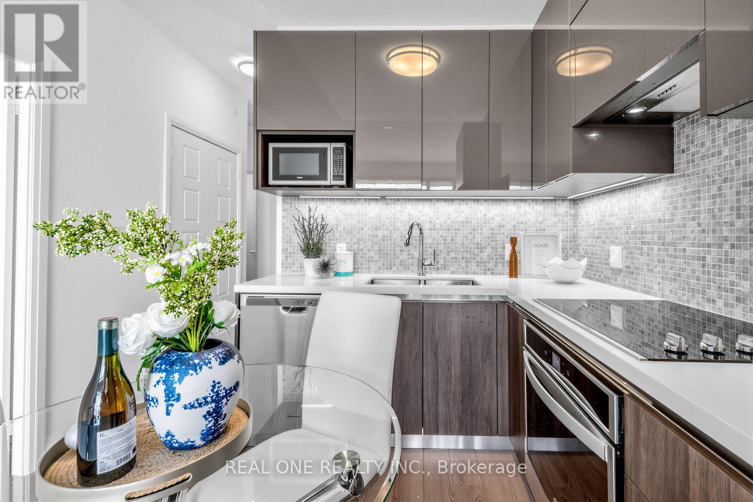 2107 - 15 Water Walk Drive, Markham, Ontario  L6G 0G2 - Photo 8 - N13778168