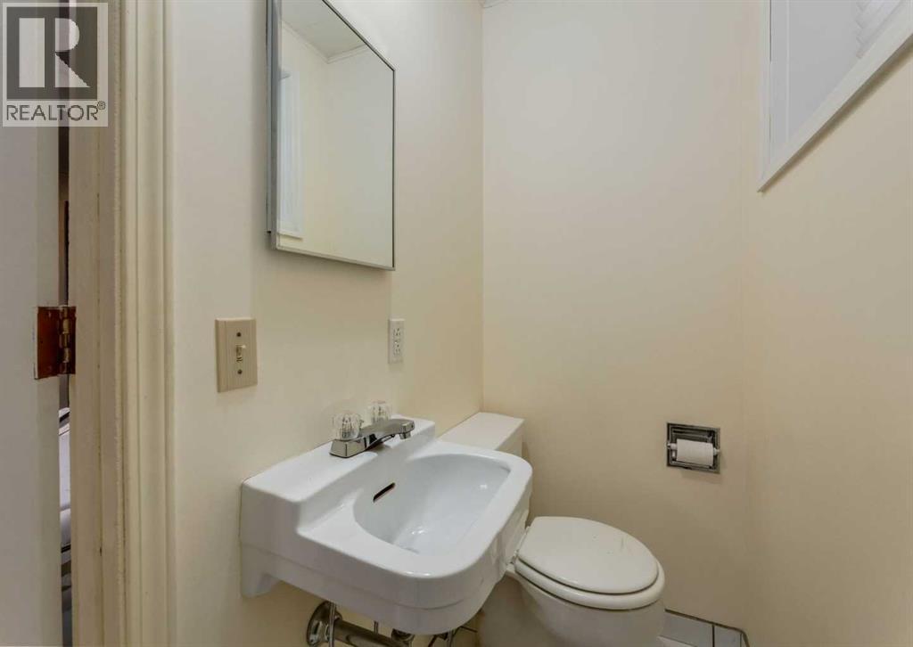 99 Silver Brook Drive Nw, Calgary, Alberta  T3B 3H6 - Photo 33 - A2343992
