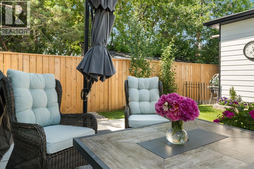 2407 33 Street SW, Calgary, Alberta  T3E 2T3 - Photo 3 - A2329243