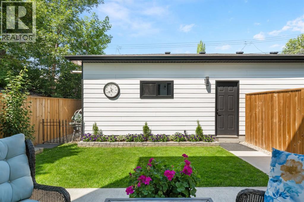 2407 33 Street SW, Calgary, Alberta  T3E 2T3 - Photo 4 - A2329243