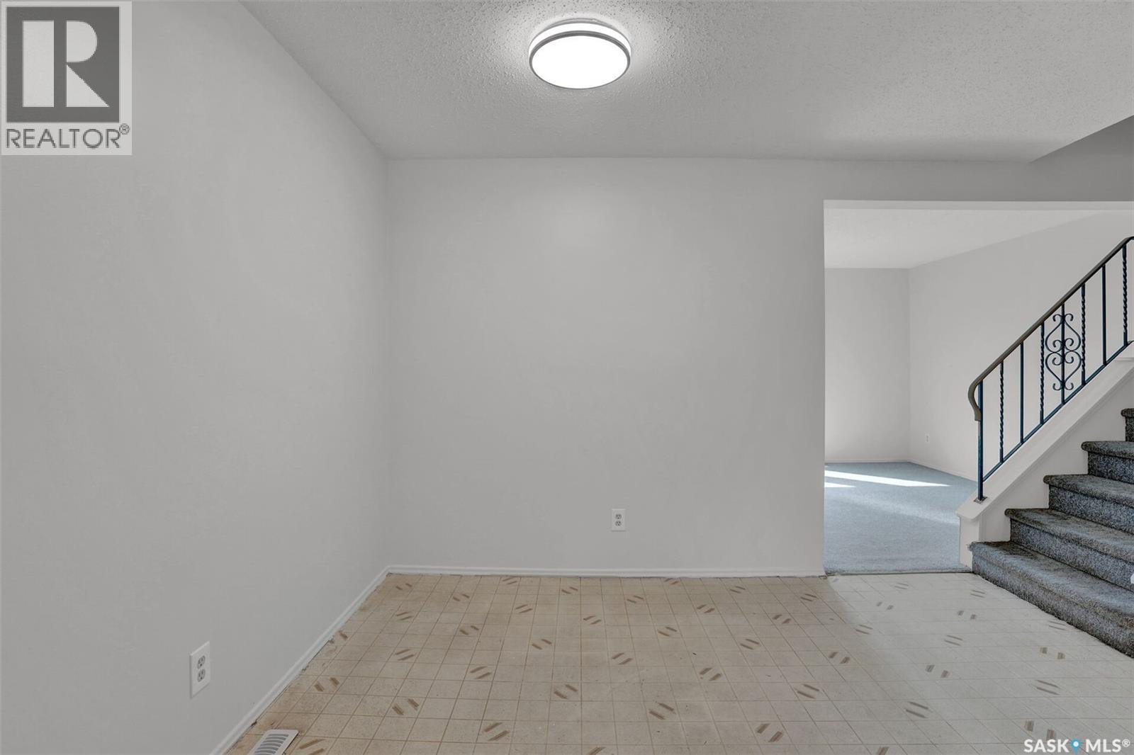97 Mackenzie Way, Regina, Saskatchewan  S4N 5M8 - Photo 7 - SK048352
