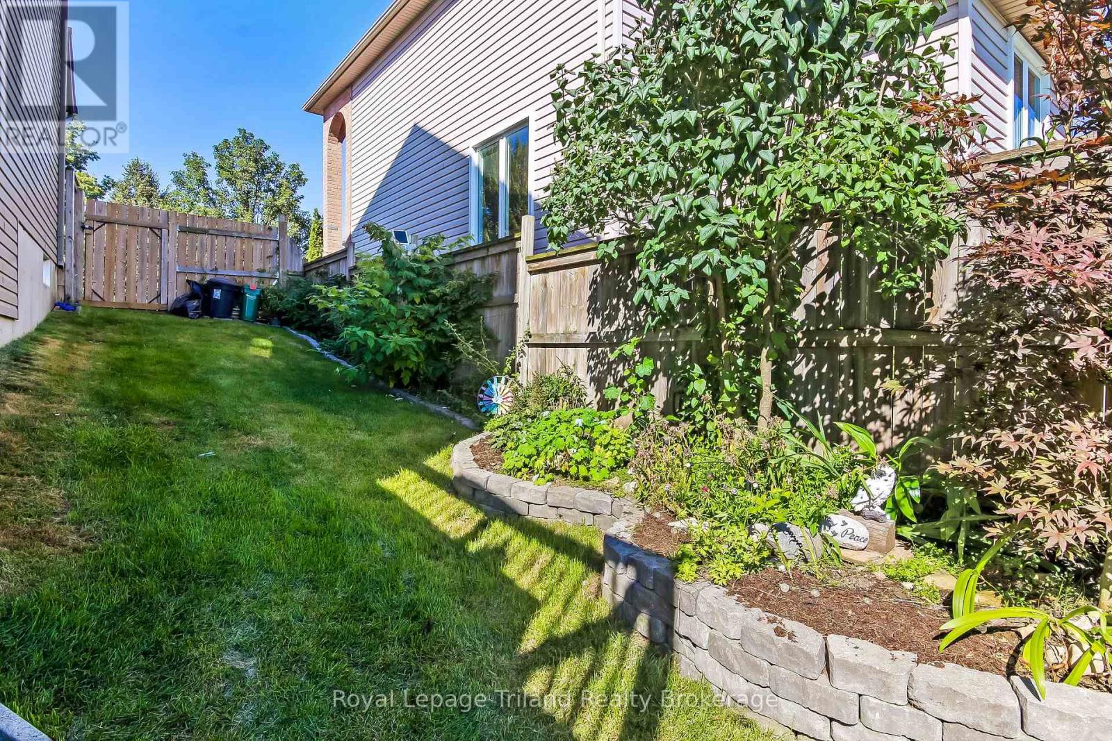 847 Hunters Gate Crescent, Woodstock, Ontario  N4V 1G3 - Photo 8 - X13775126