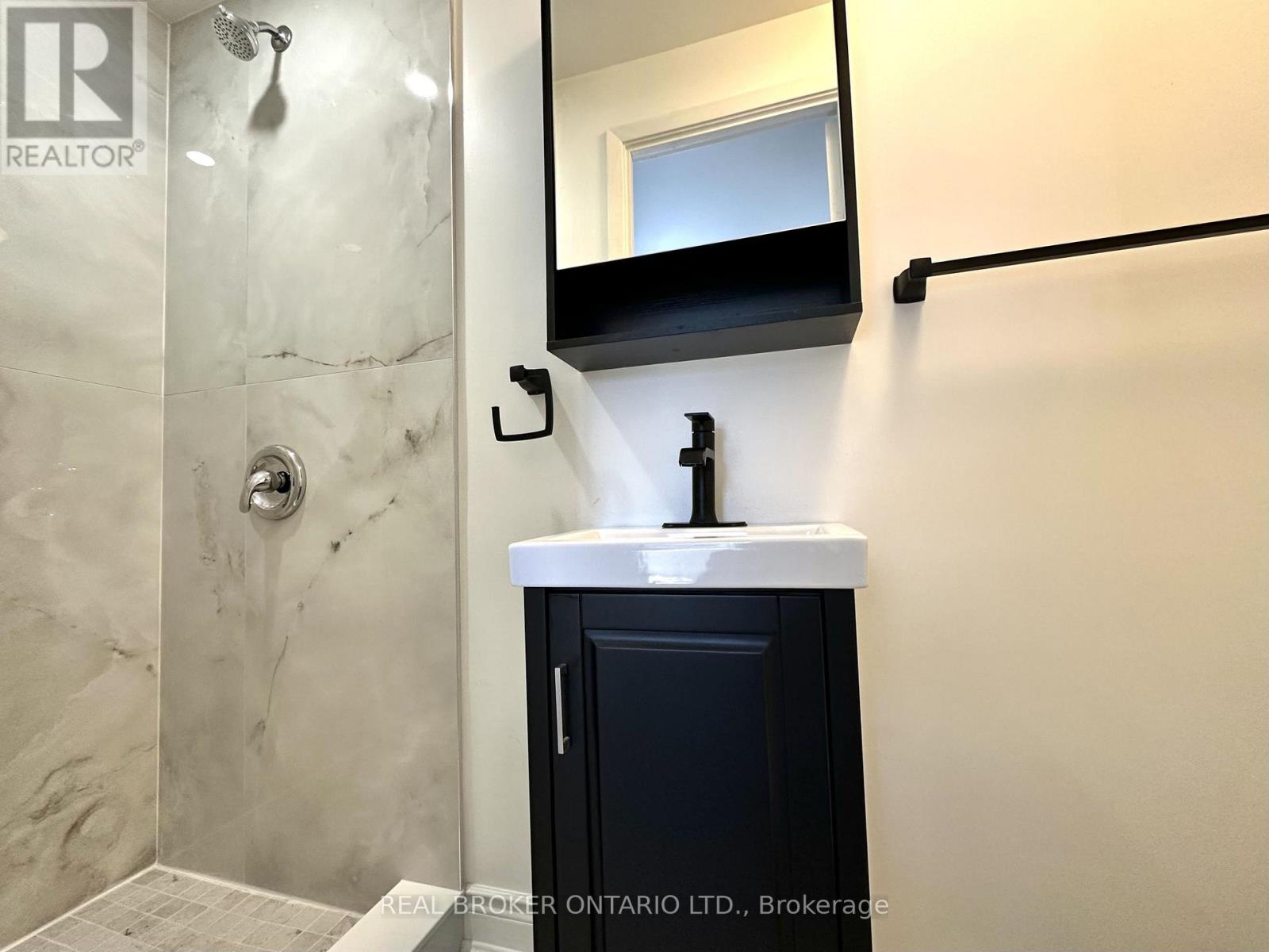 8 - 1485 Gulleden Drive, Mississauga, Ontario  L4X 2T2 - Photo 24 - W13683788