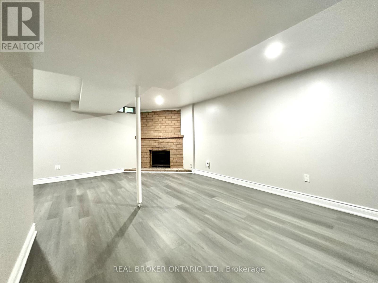 8 - 1485 Gulleden Drive, Mississauga, Ontario  L4X 2T2 - Photo 37 - W13683788