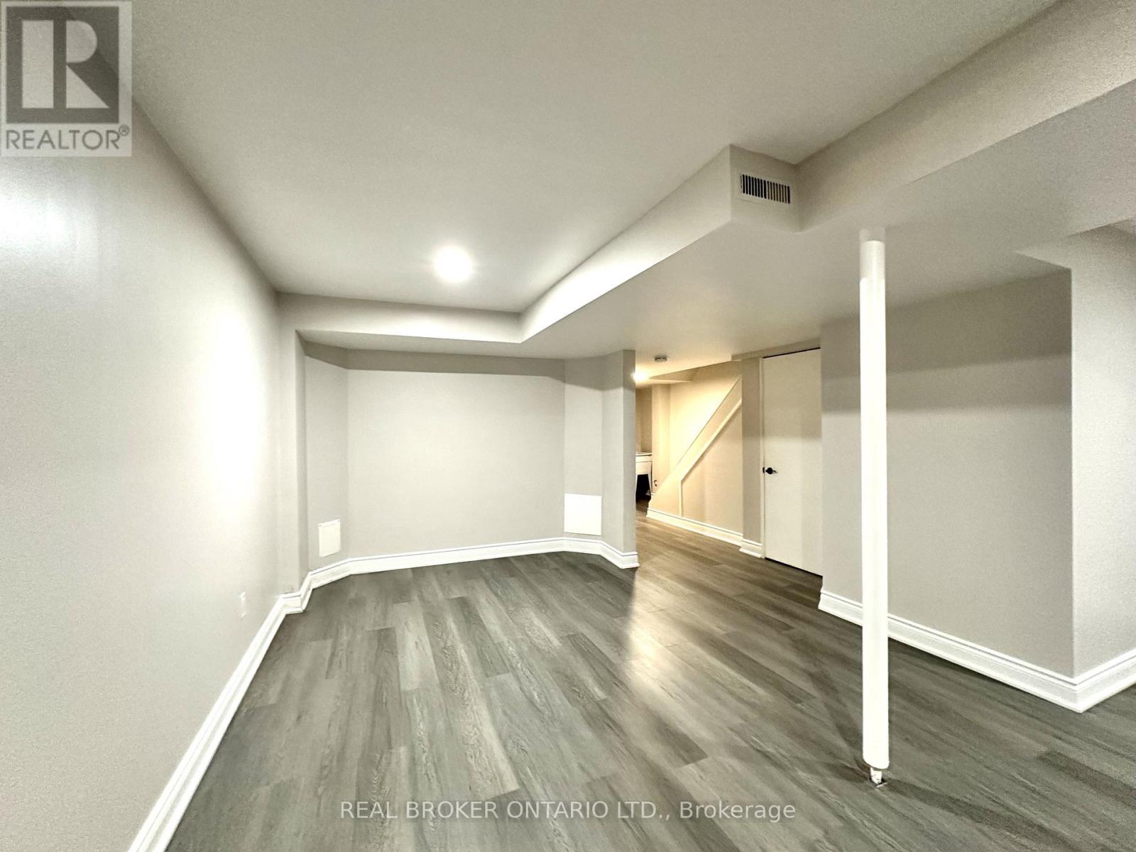 8 - 1485 Gulleden Drive, Mississauga, Ontario  L4X 2T2 - Photo 39 - W13683788
