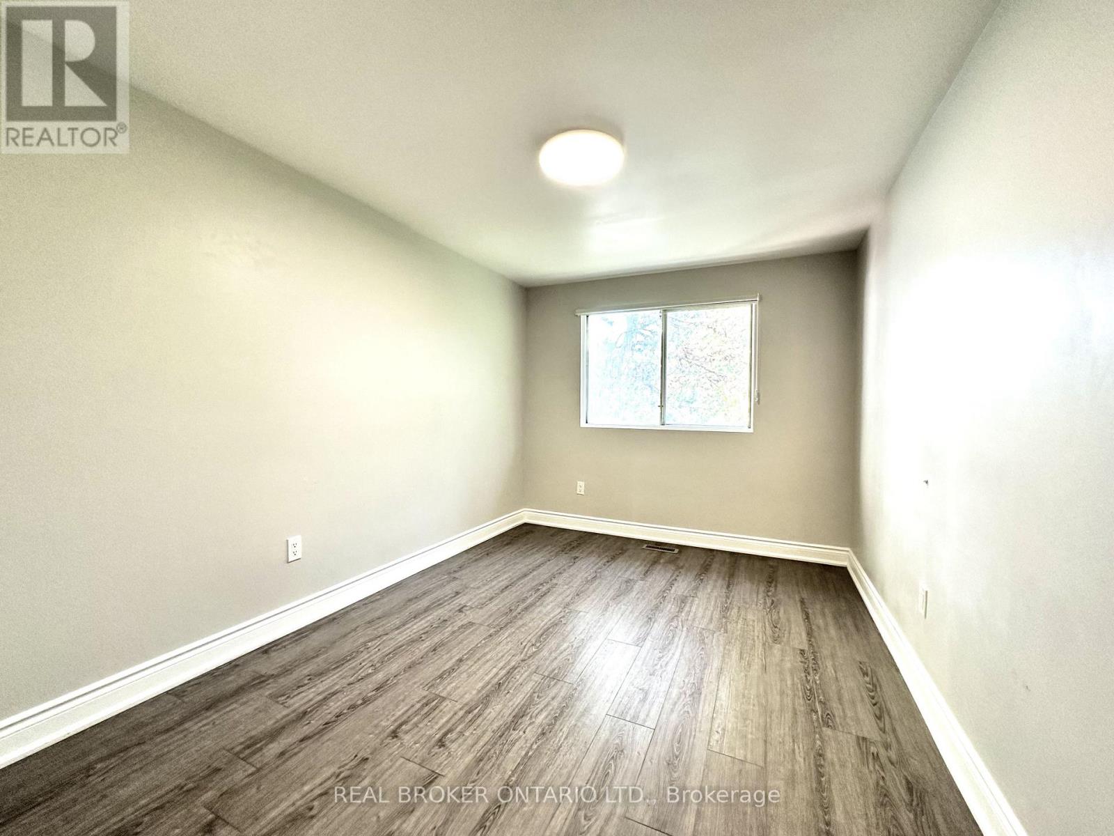 8 - 1485 Gulleden Drive, Mississauga, Ontario  L4X 2T2 - Photo 33 - W13683788