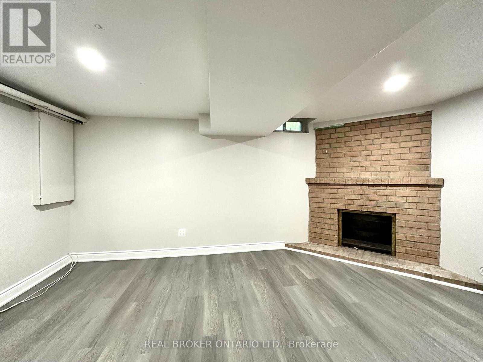 8 - 1485 Gulleden Drive, Mississauga, Ontario  L4X 2T2 - Photo 41 - W13683788