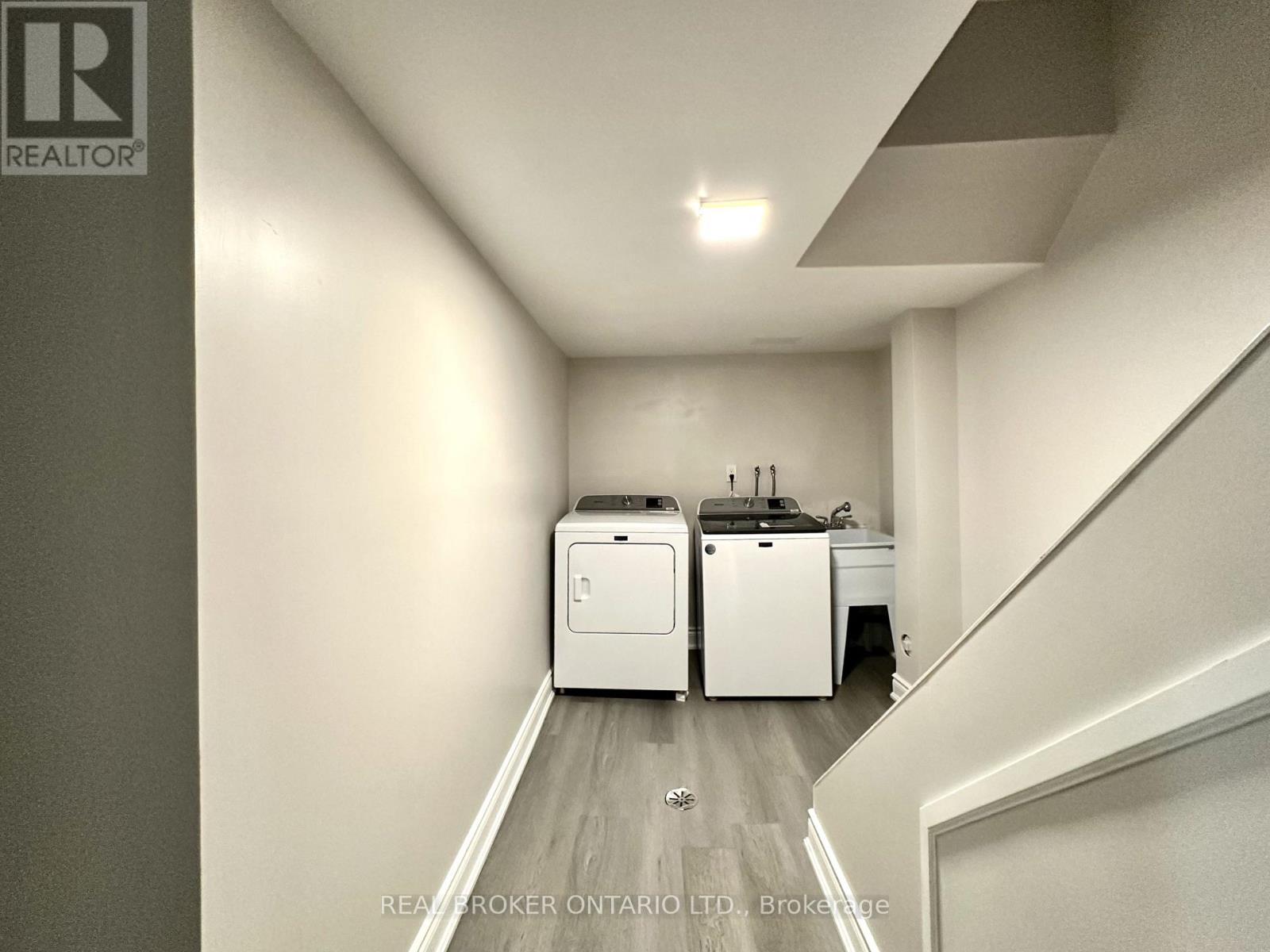 8 - 1485 Gulleden Drive, Mississauga, Ontario  L4X 2T2 - Photo 42 - W13683788