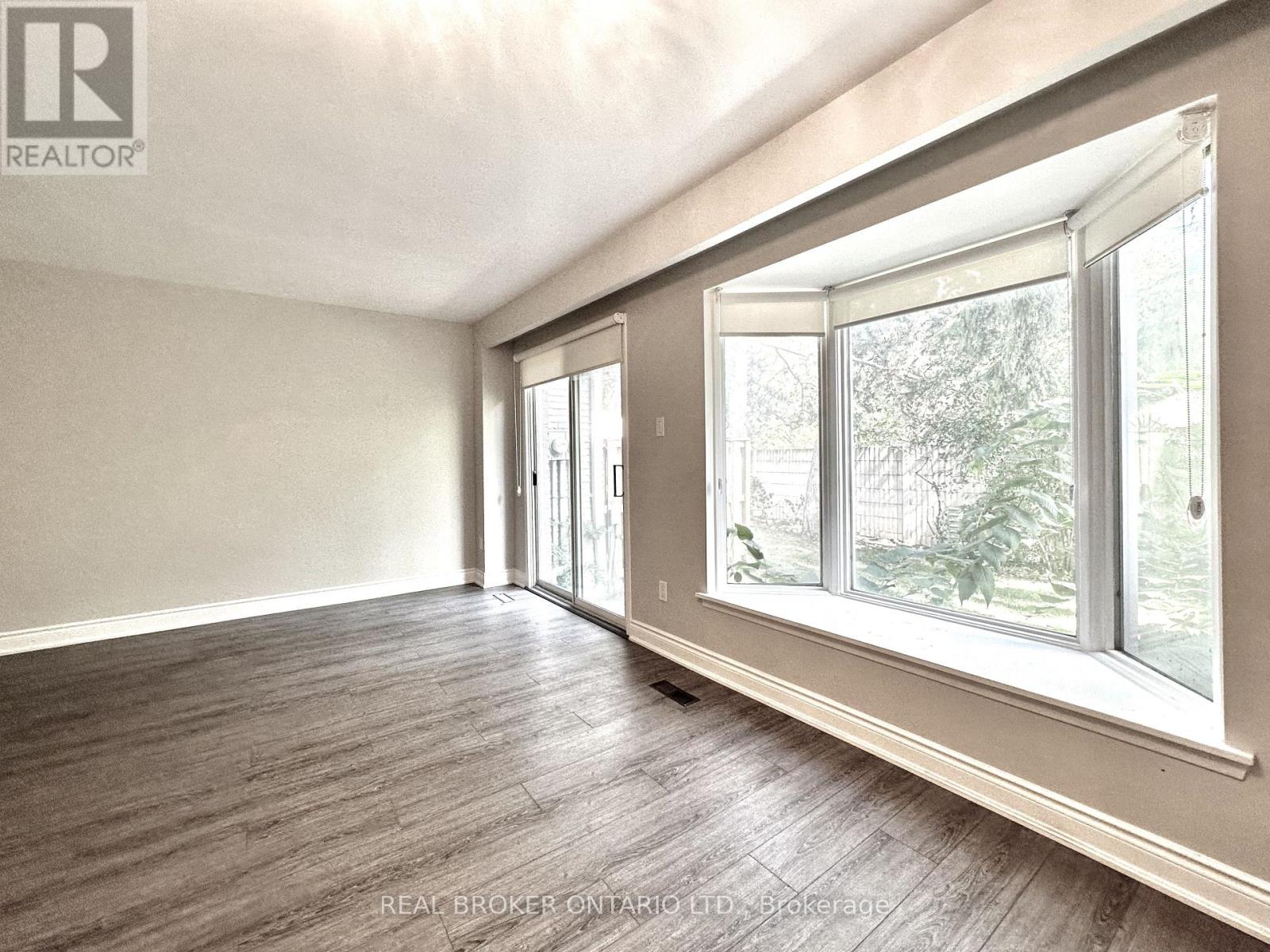 8 - 1485 Gulleden Drive, Mississauga, Ontario  L4X 2T2 - Photo 9 - W13683788