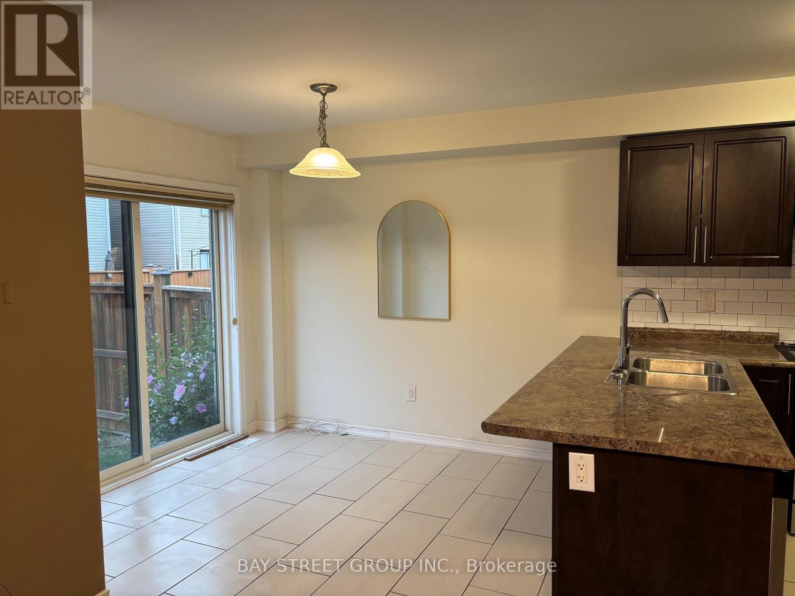 8088 Blue Ash Lane, Niagara Falls, Ontario  L2H 2Y6 - Photo 7 - X13602866