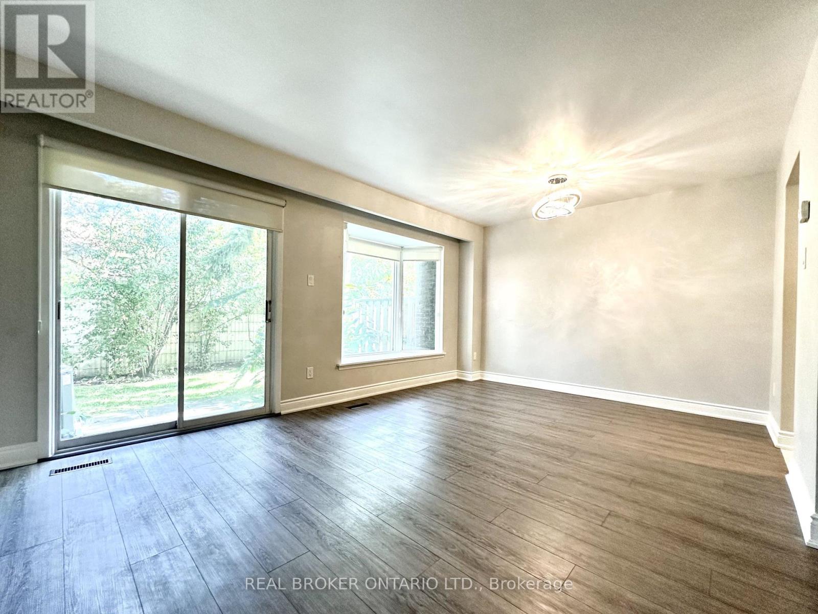 8 - 1485 Gulleden Drive, Mississauga, Ontario  L4X 2T2 - Photo 6 - W13683788