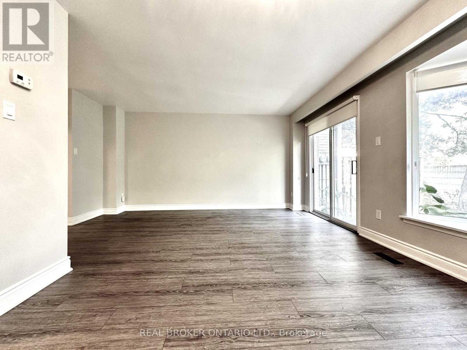8 - 1485 Gulleden Drive, Mississauga, Ontario  L4X 2T2 - Photo 8 - W13683788
