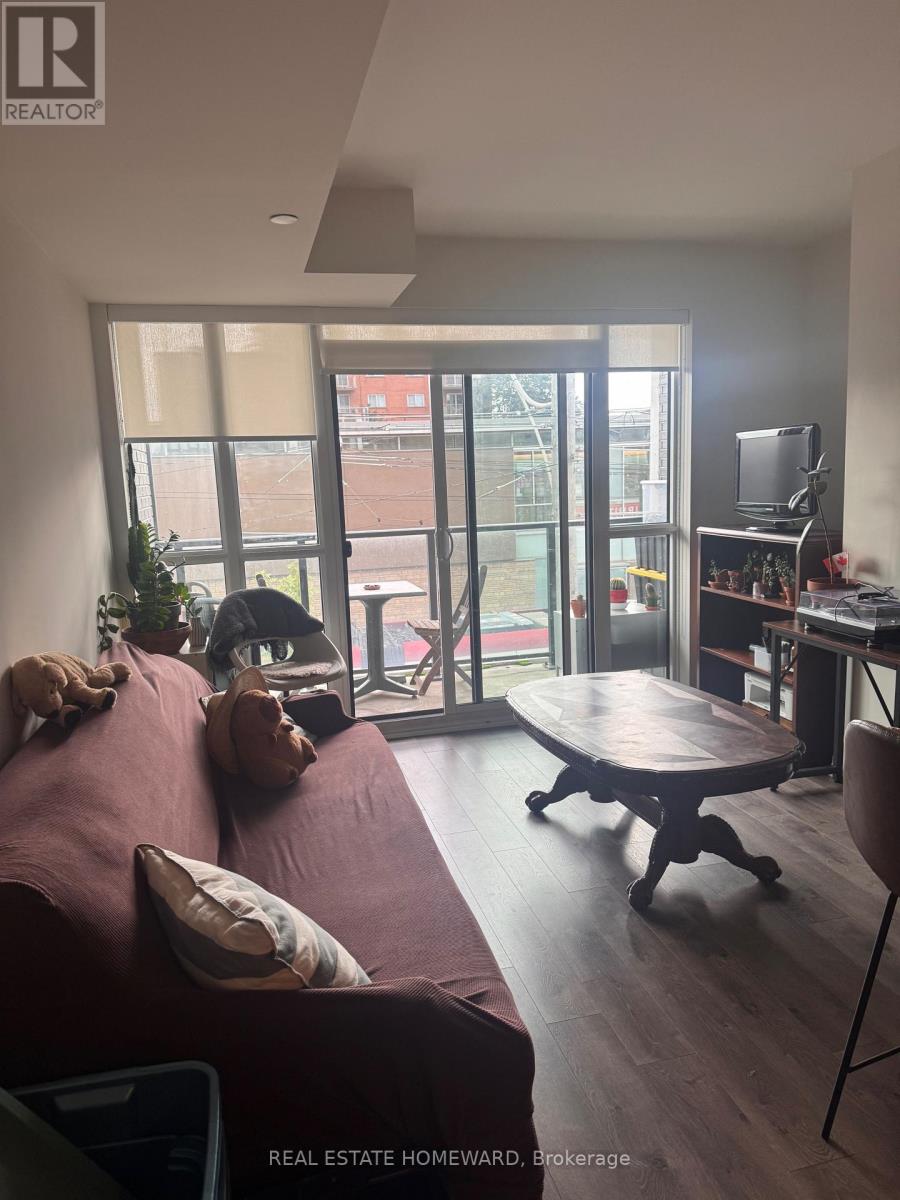 210 - 1630 Queen Street, Toronto, Ontario  M4L 0B3 - Photo 5 - E13751222