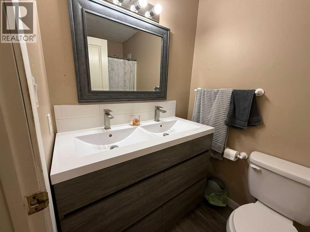 4810 16 Avenue, Edson, Alberta  T7E 1G3 - Photo 7 - A2344041