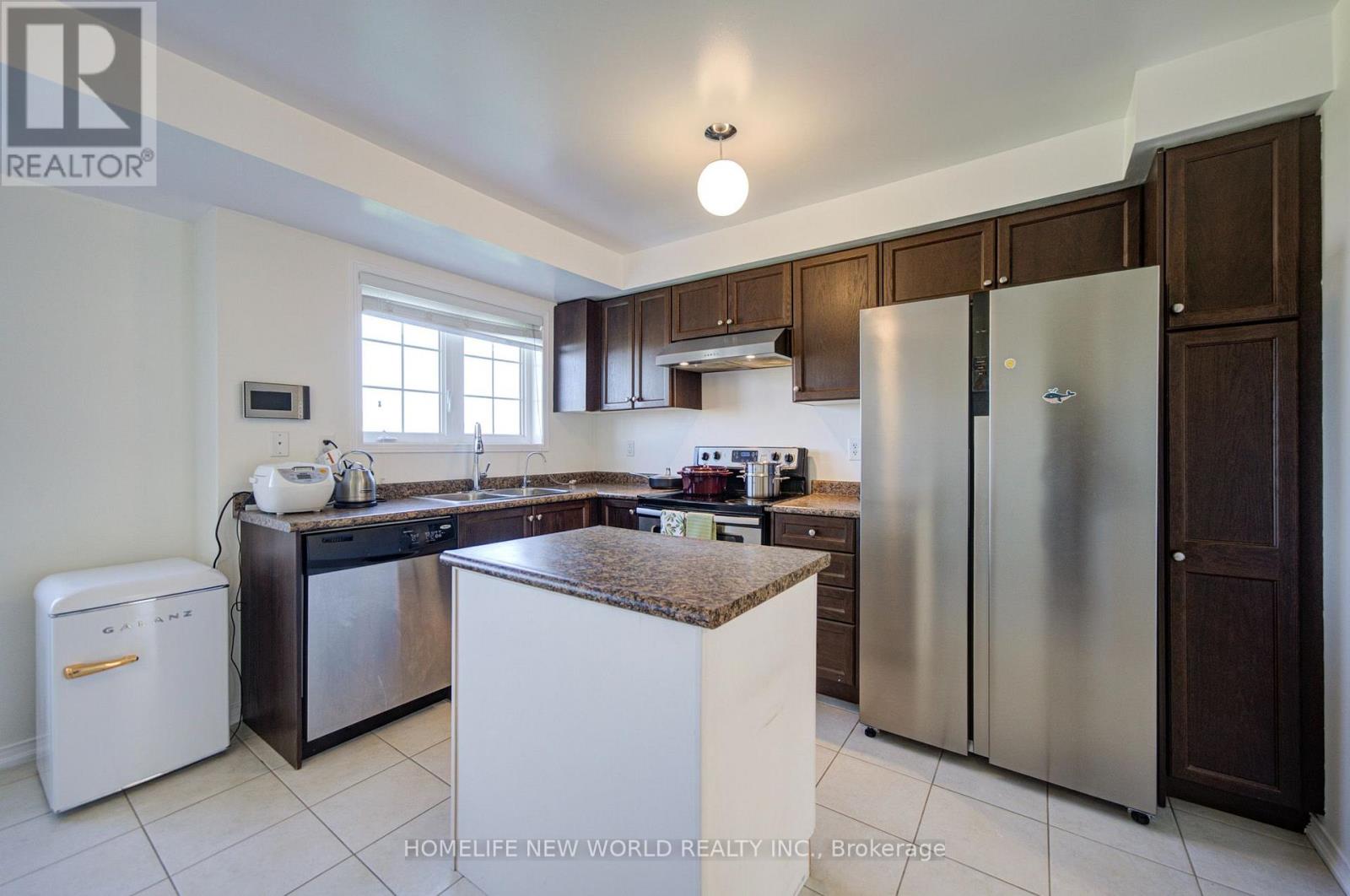 114 Goss Lane, Ajax, Ontario  L1Z 0K9 - Photo 21 - E13774486