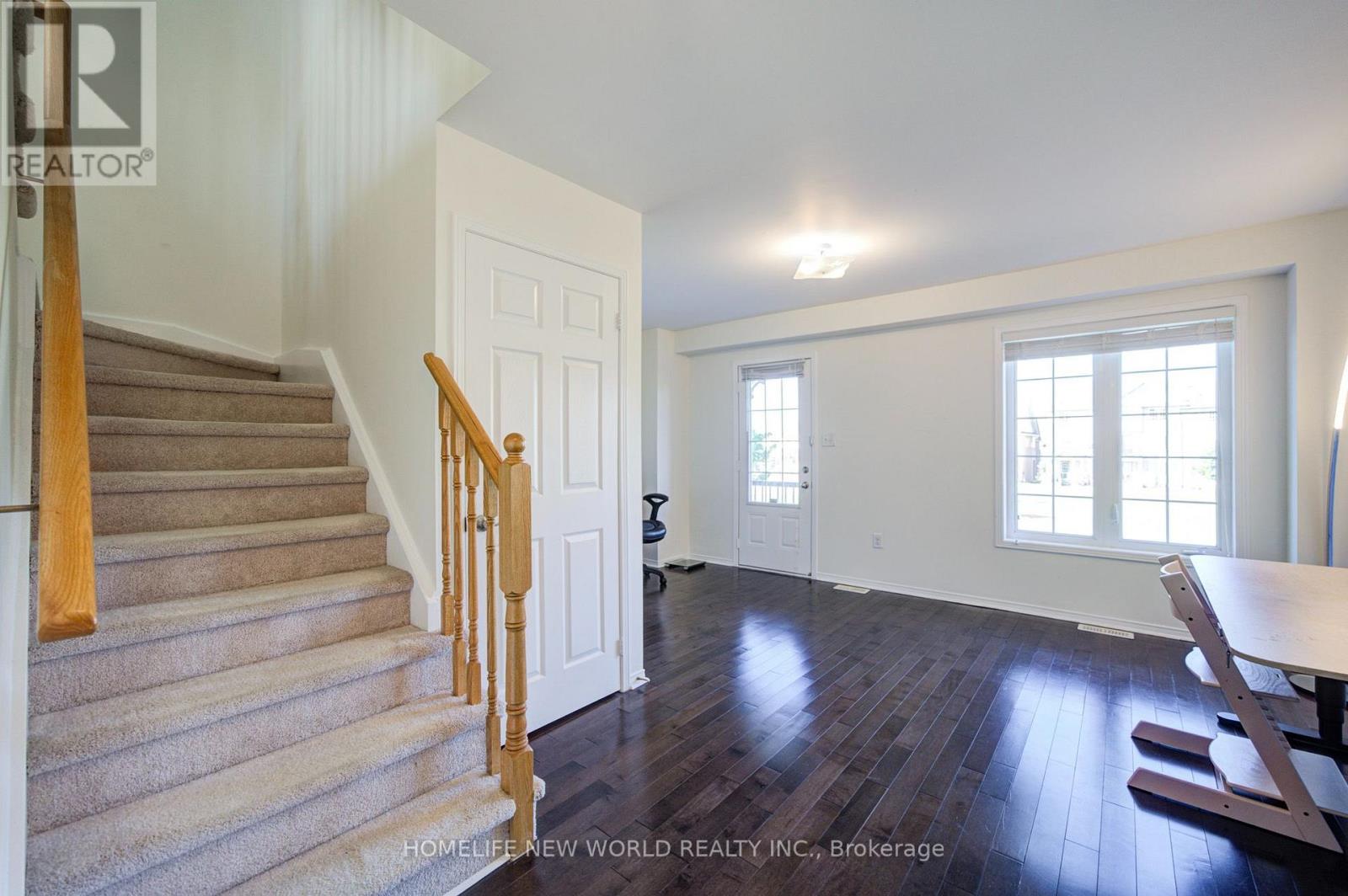 114 Goss Lane, Ajax, Ontario  L1Z 0K9 - Photo 6 - E13774486