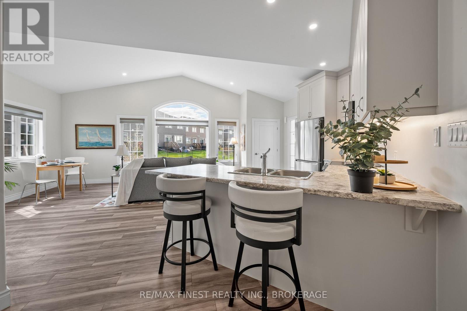 47 Lowry Place, Loyalist, Ontario  K7N 0E2 - Photo 15 - X13771210