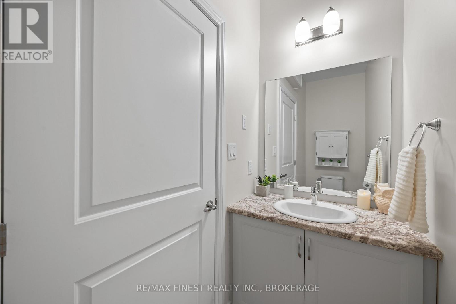 47 Lowry Place, Loyalist, Ontario  K7N 0E2 - Photo 21 - X13771210