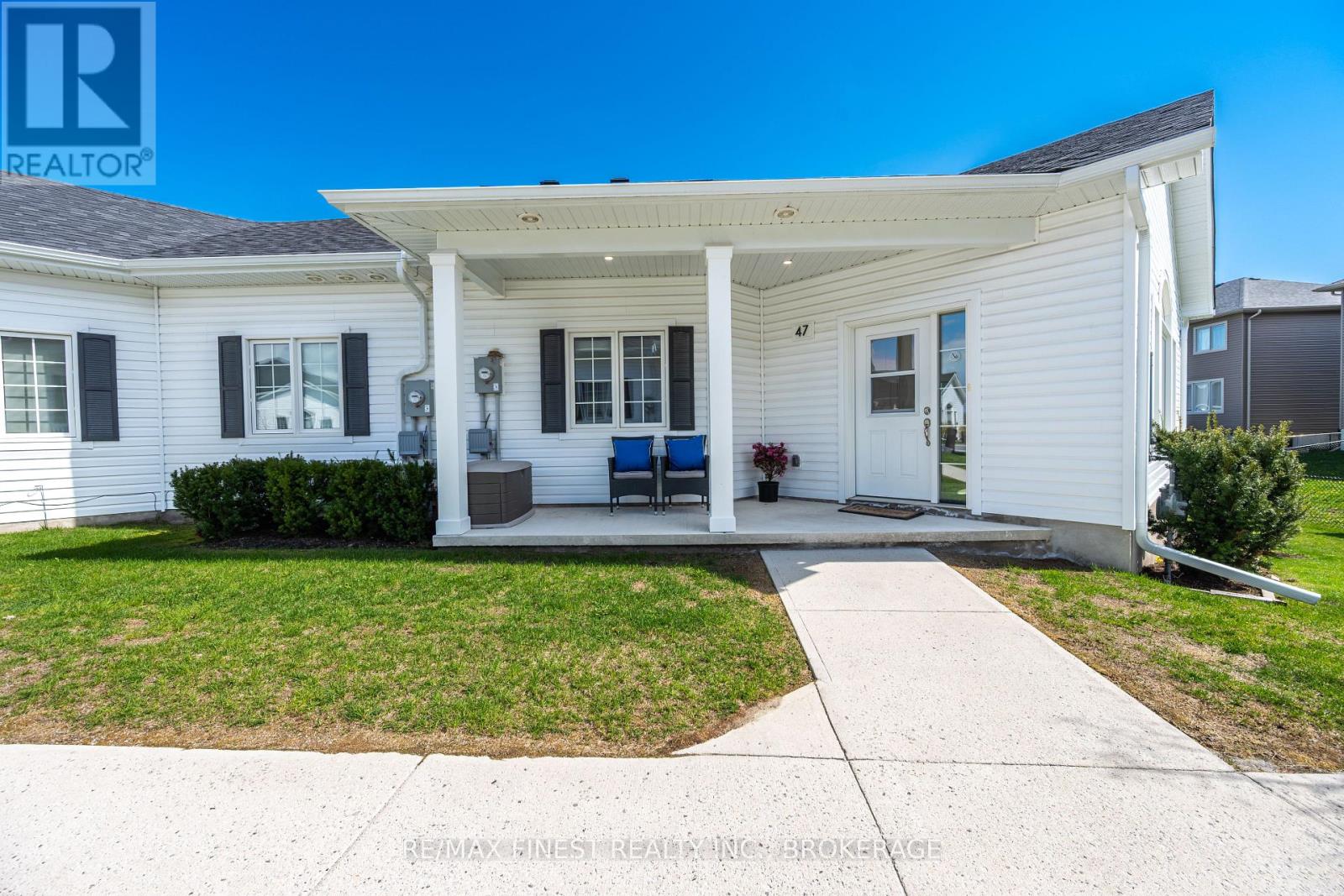 47 Lowry Place, Loyalist, Ontario  K7N 0E2 - Photo 6 - X13771210