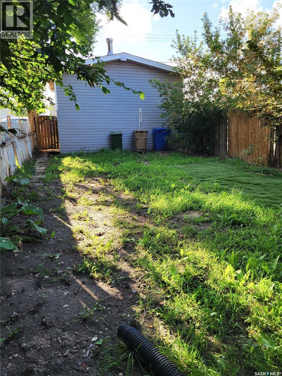 1654 Ottawa Street, Regina, Saskatchewan  S4P 1N9 - Photo 6 - SK048351