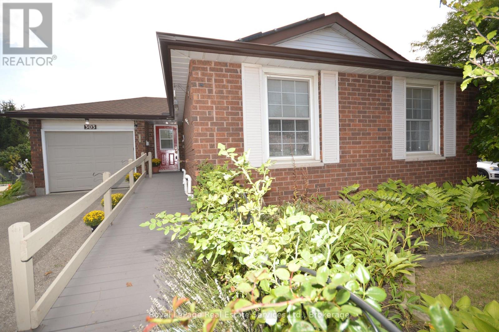 303 GRAND RIDGE DRIVE, Cambridge, Ontario