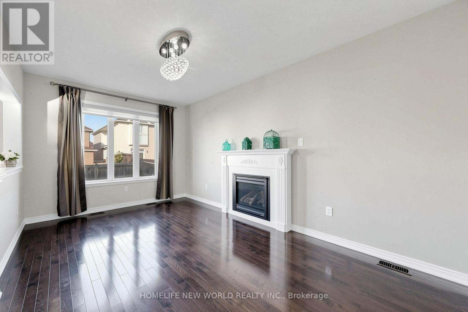 20 Pineforest Place, Markham, Ontario  L6E 2B1 - Photo 4 - N13645424
