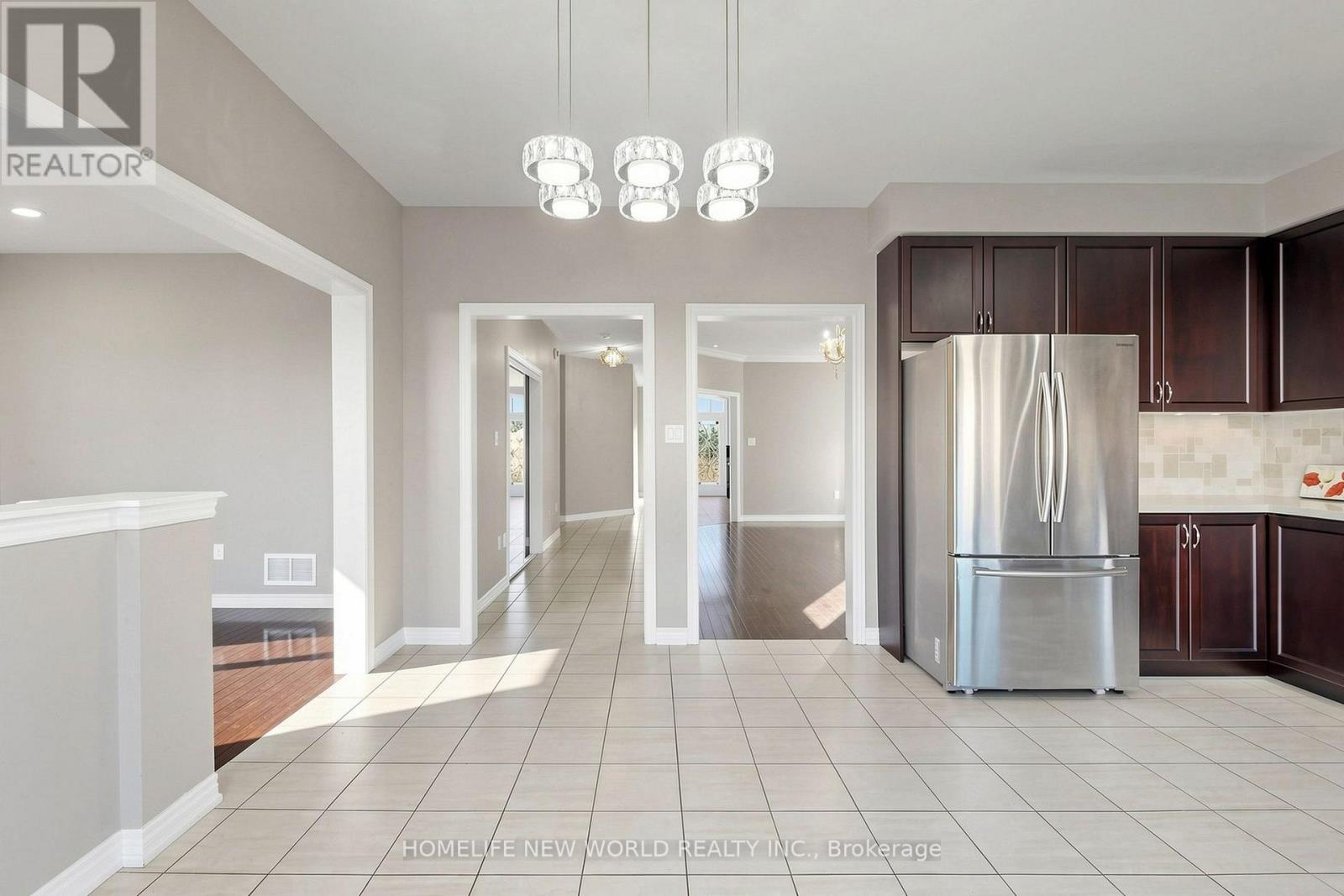 20 Pineforest Place, Markham, Ontario  L6E 2B1 - Photo 9 - N13645424