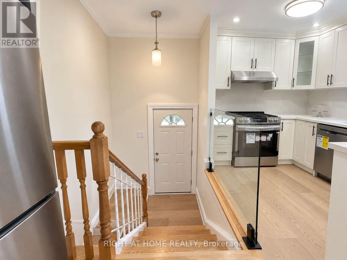 16 Ptarmigan Crescent, Toronto, Ontario  M3A 1W3 - Photo 5 - C13778226