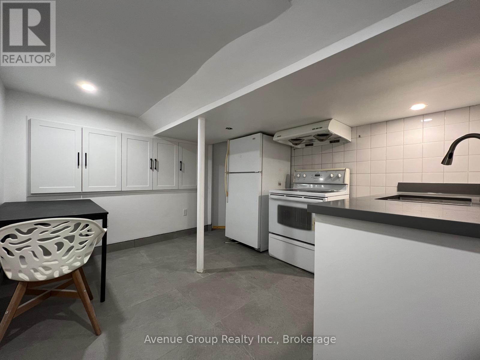 Bsmt - 210 Shaw Street, Toronto, Ontario  M6J 2W8 - Photo 8 - C13778232