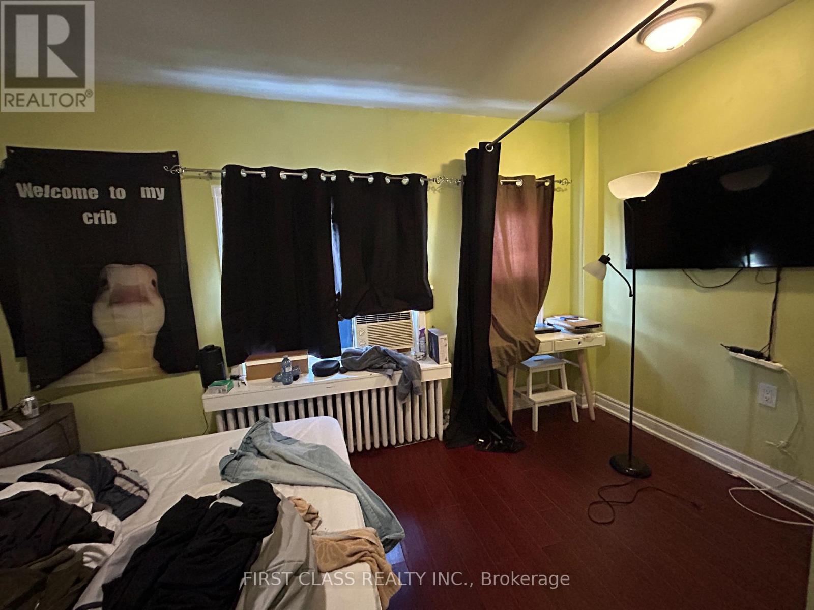Upper - 567 Oakwood Avenue, Toronto, Ontario  M6E 2X6 - Photo 14 - C13778260