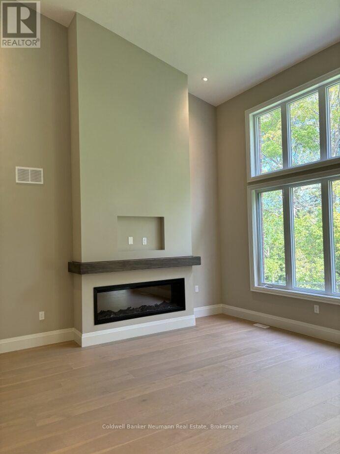 18 Driscoll Street, Centre Wellington, Ontario  N0B 1S0 - Photo 2 - X13459362