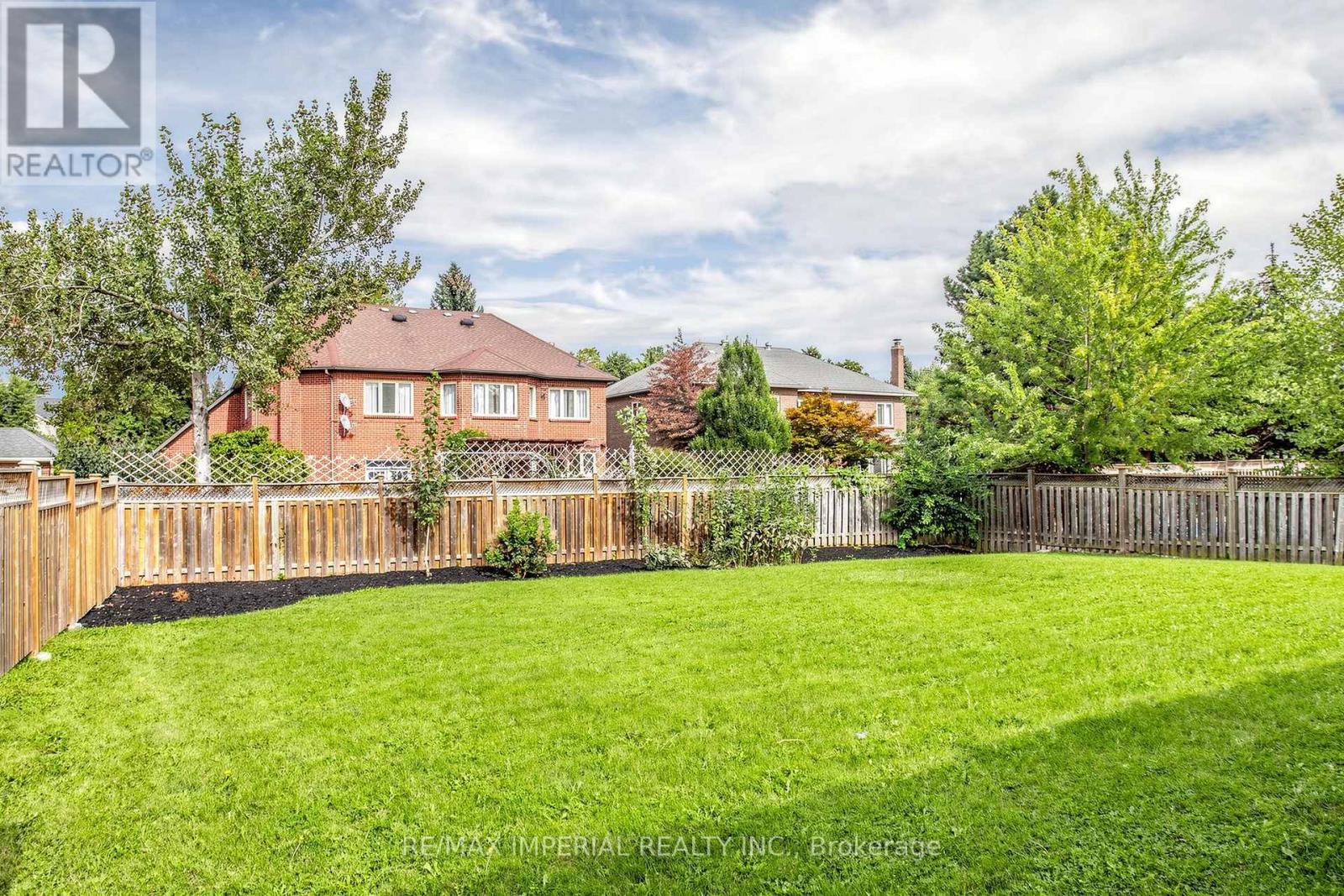 9 Elderwood Drive, Richmond Hill, Ontario  L4B 2W8 - Photo 44 - N13778238