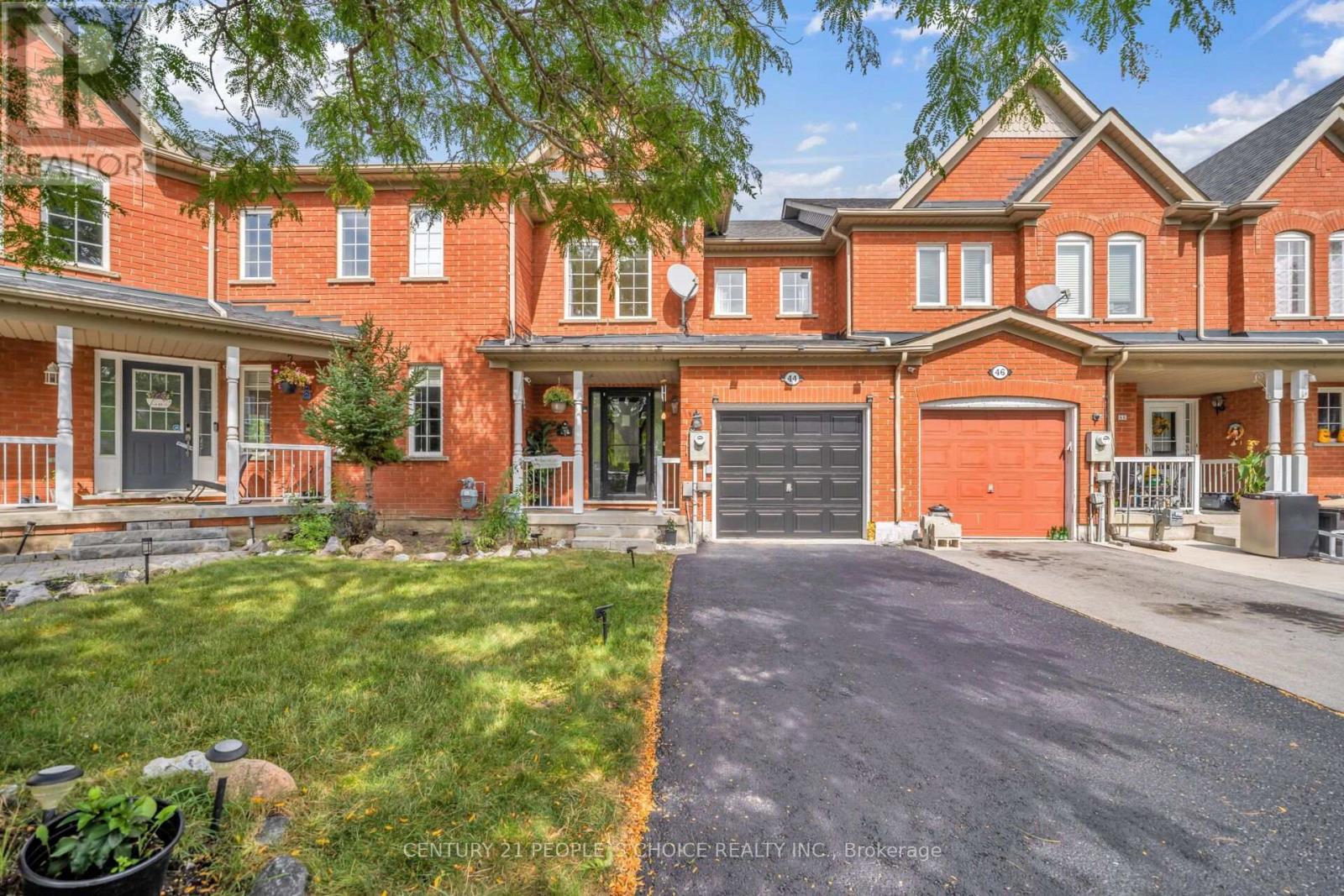 44 Monaco Court, Brampton, Ontario  L7A 1X4 - Photo 2 - W13778228