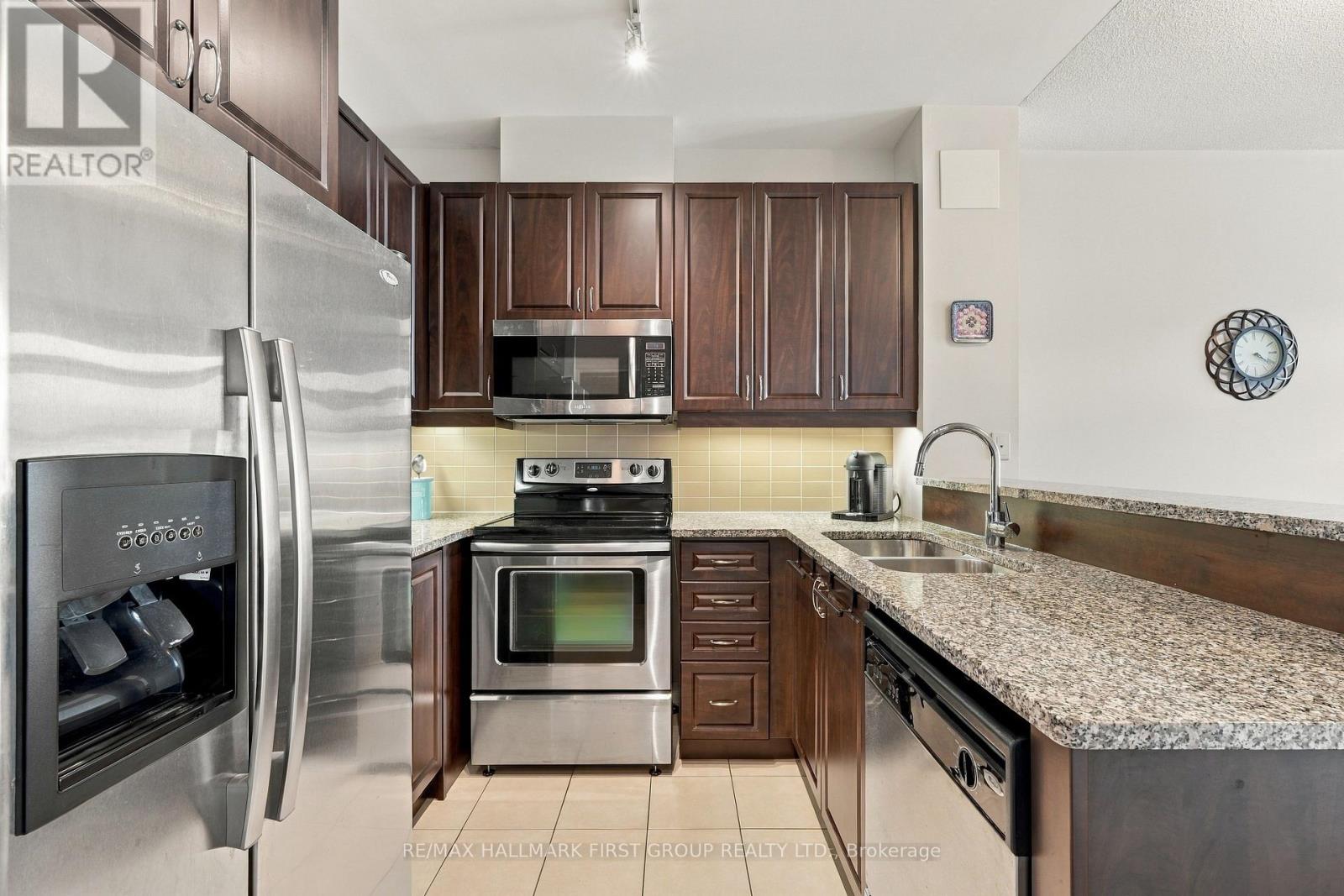 912 - 1135 Royal York Road, Toronto, Ontario  M9A 0C3 - Photo 13 - W13778250