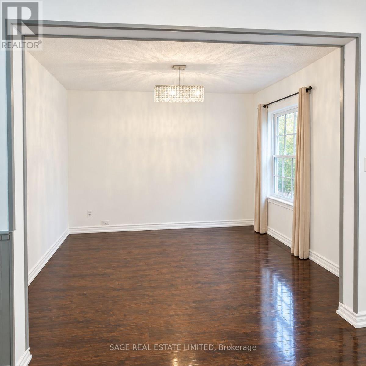 45 Turnberry Avenue, Toronto, Ontario  M6N 1P9 - Photo 4 - W13778256