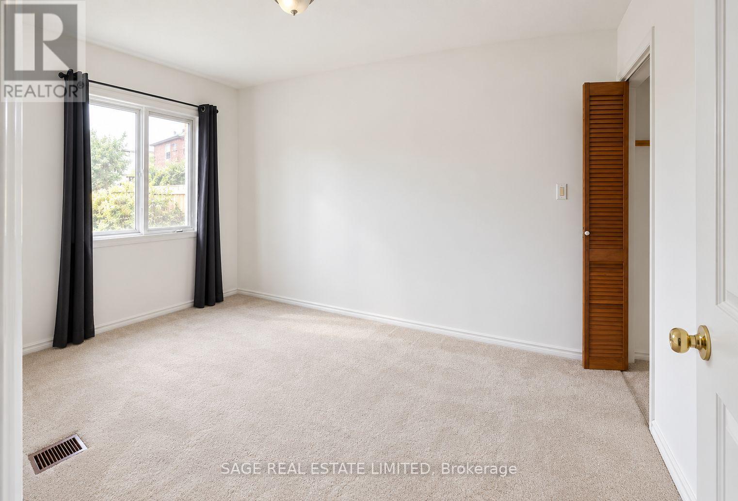 45 Turnberry Avenue, Toronto, Ontario  M6N 1P9 - Photo 6 - W13778256