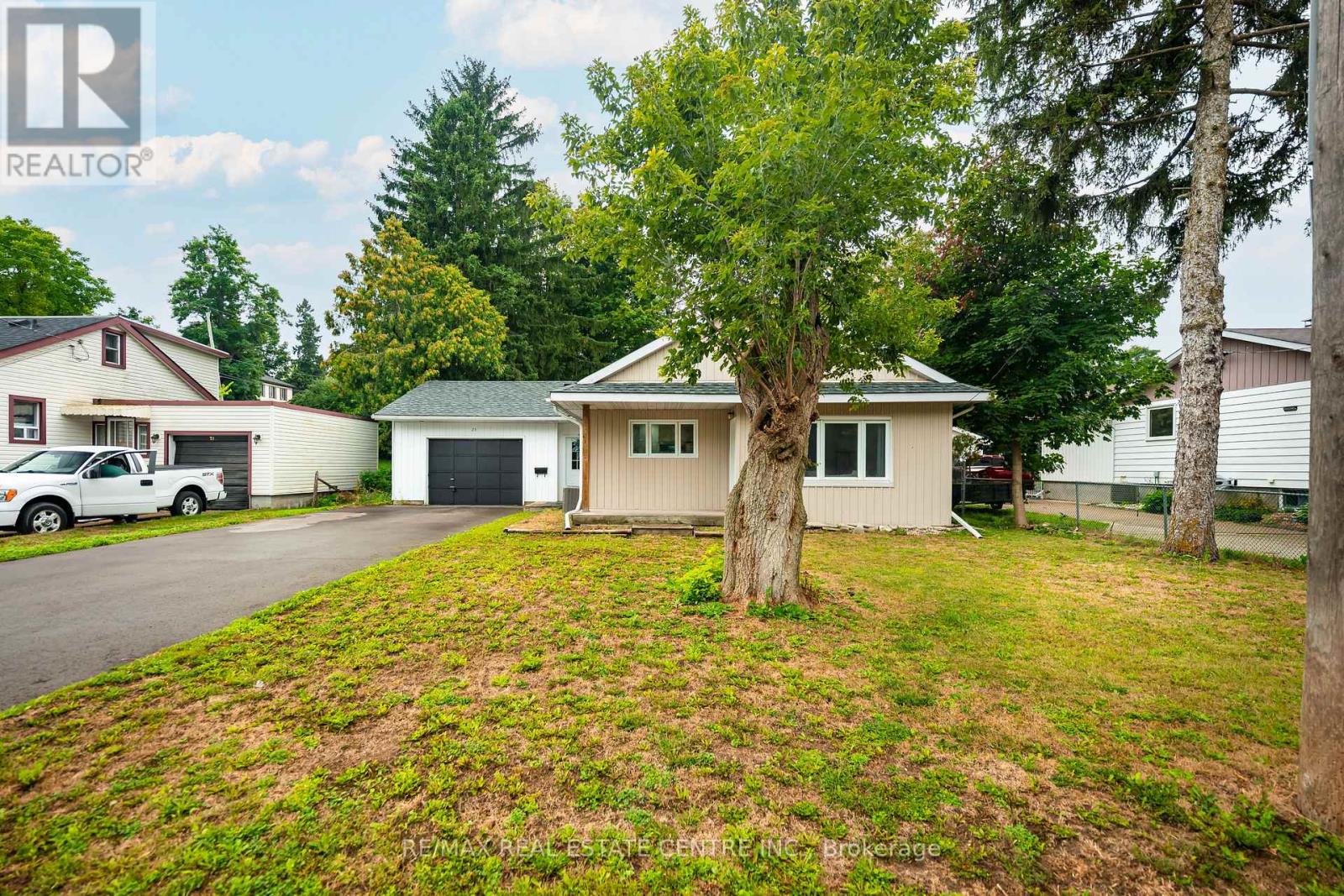 23 Third Street, Orangeville, Ontario  L9W 2B2 - Photo 2 - W13778268