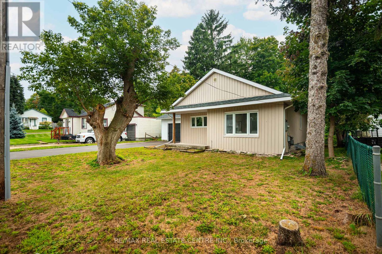 23 Third Street, Orangeville, Ontario  L9W 2B2 - Photo 3 - W13778268