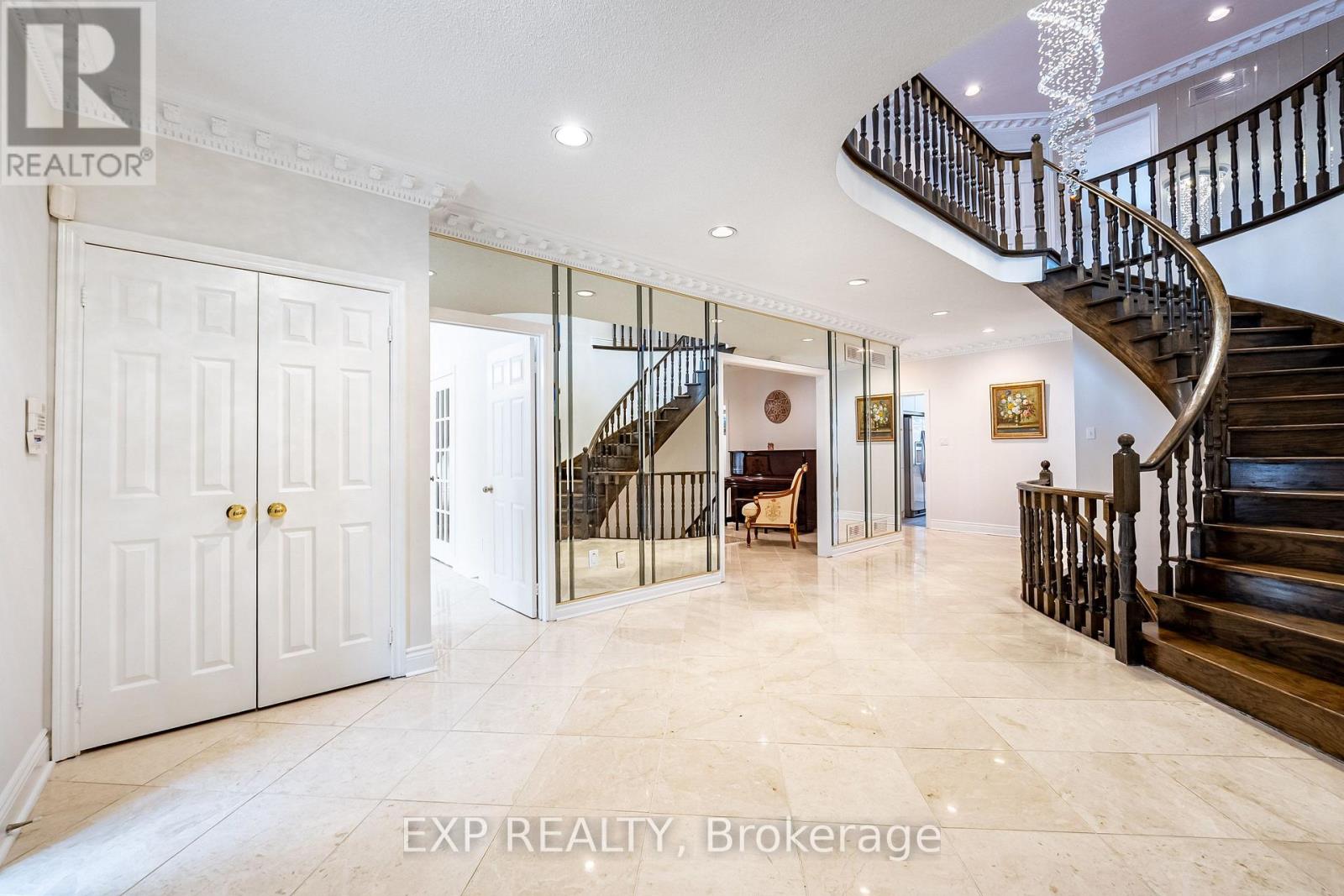 29 Northgate Crescent, Richmond Hill, Ontario  L4B 2K8 - Photo 5 - N13013890