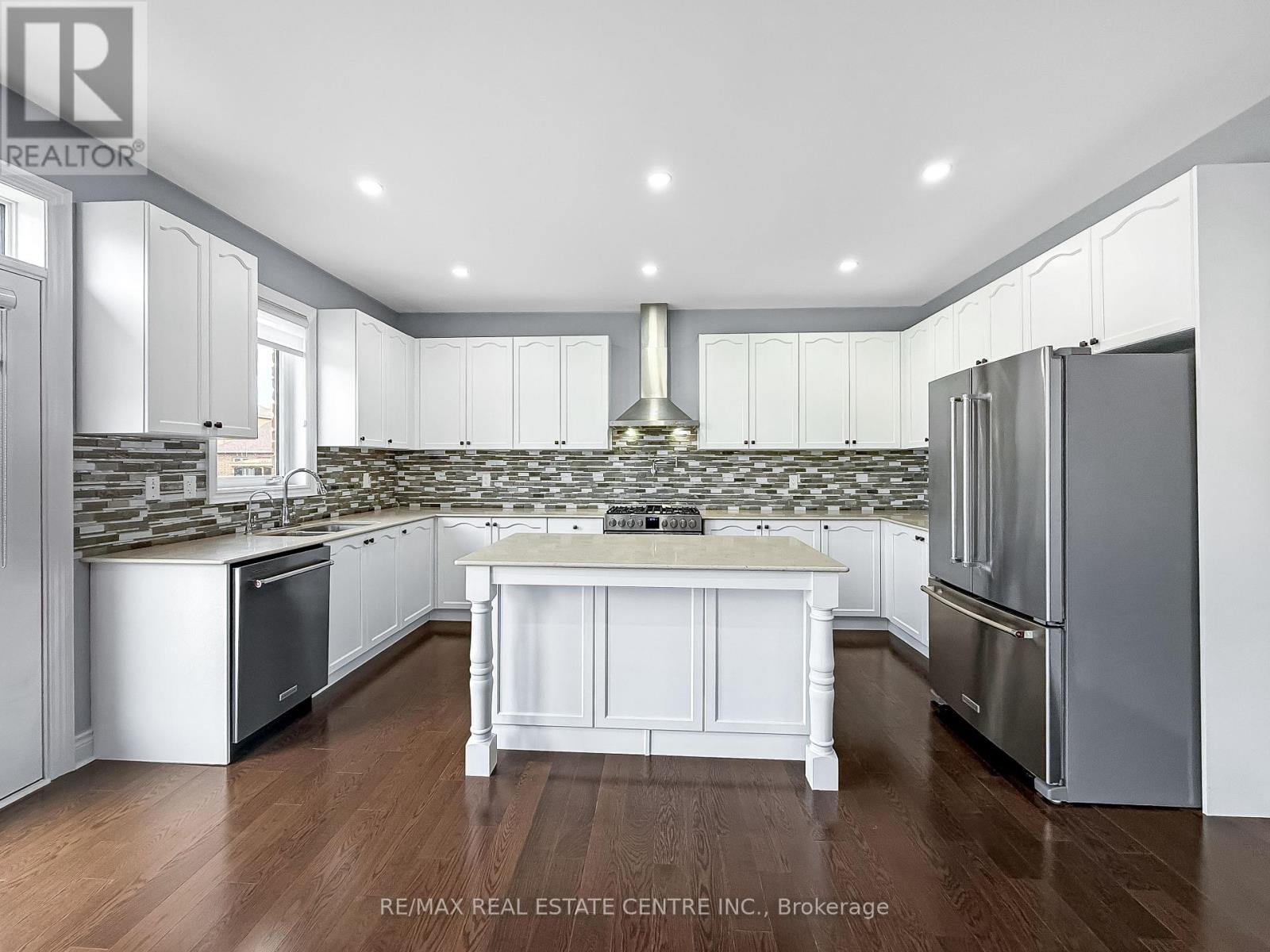 33 Stonegate Avenue, Mono, Ontario  L9W 6X1 - Photo 13 - X13778262