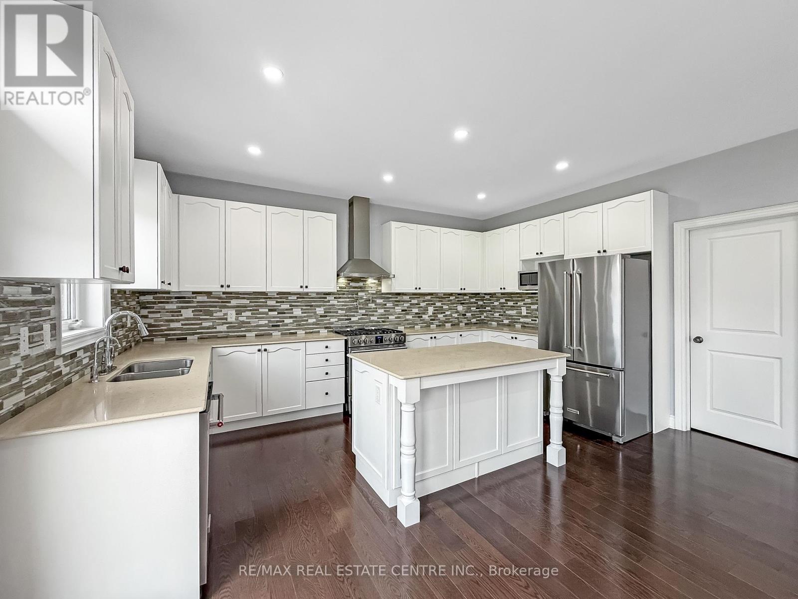 33 Stonegate Avenue, Mono, Ontario  L9W 6X1 - Photo 14 - X13778262